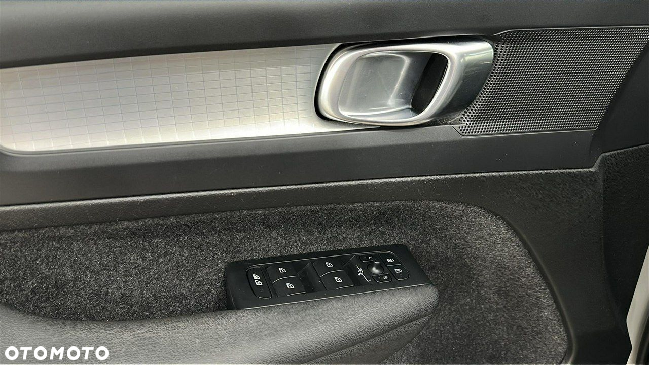Volvo XC 40 B3 Core - 14
