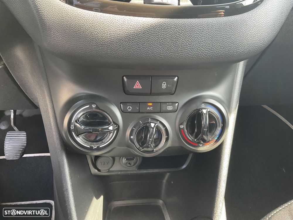 Peugeot 208 1.4 HDi Access - 23