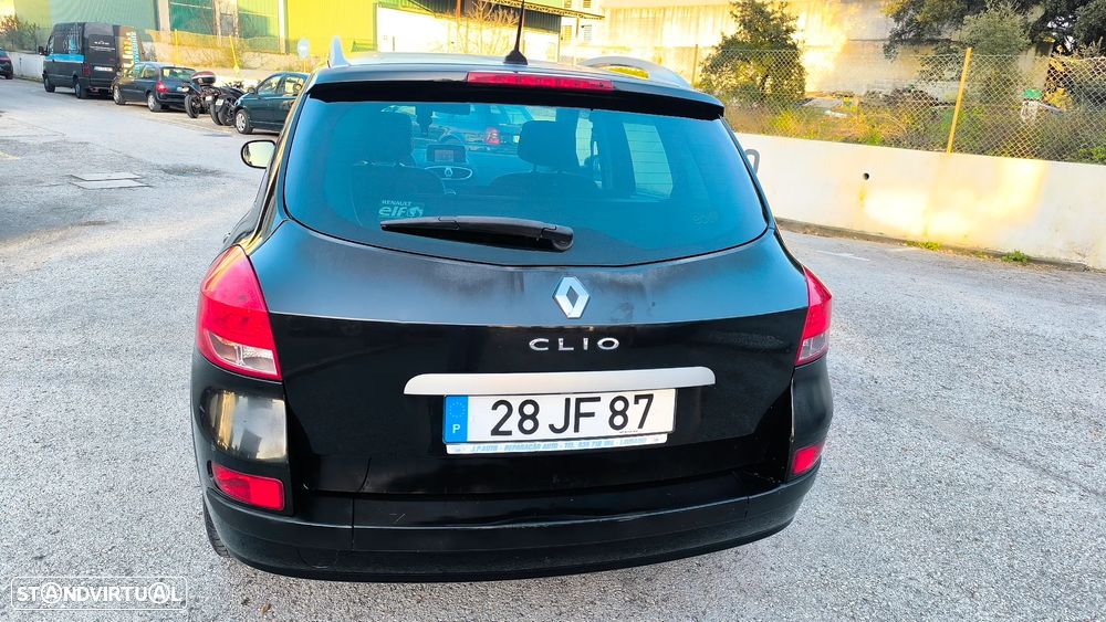 Renault Clio Sport Tourer - 17