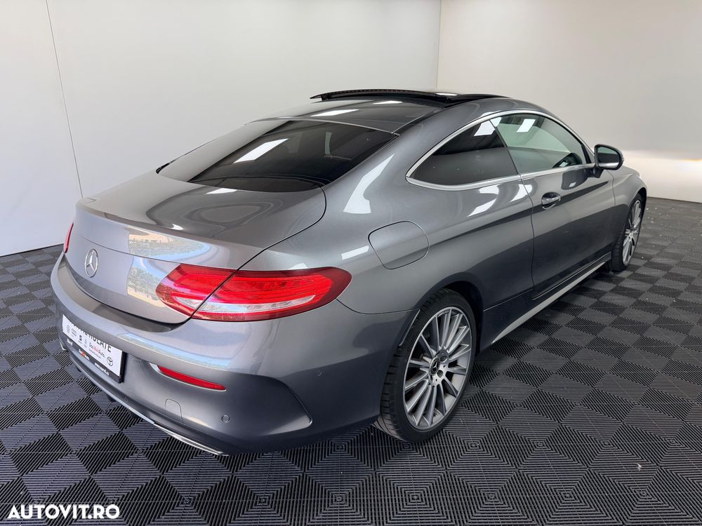 Mercedes-Benz C 180 9G-TRONIC AMG Line - 35