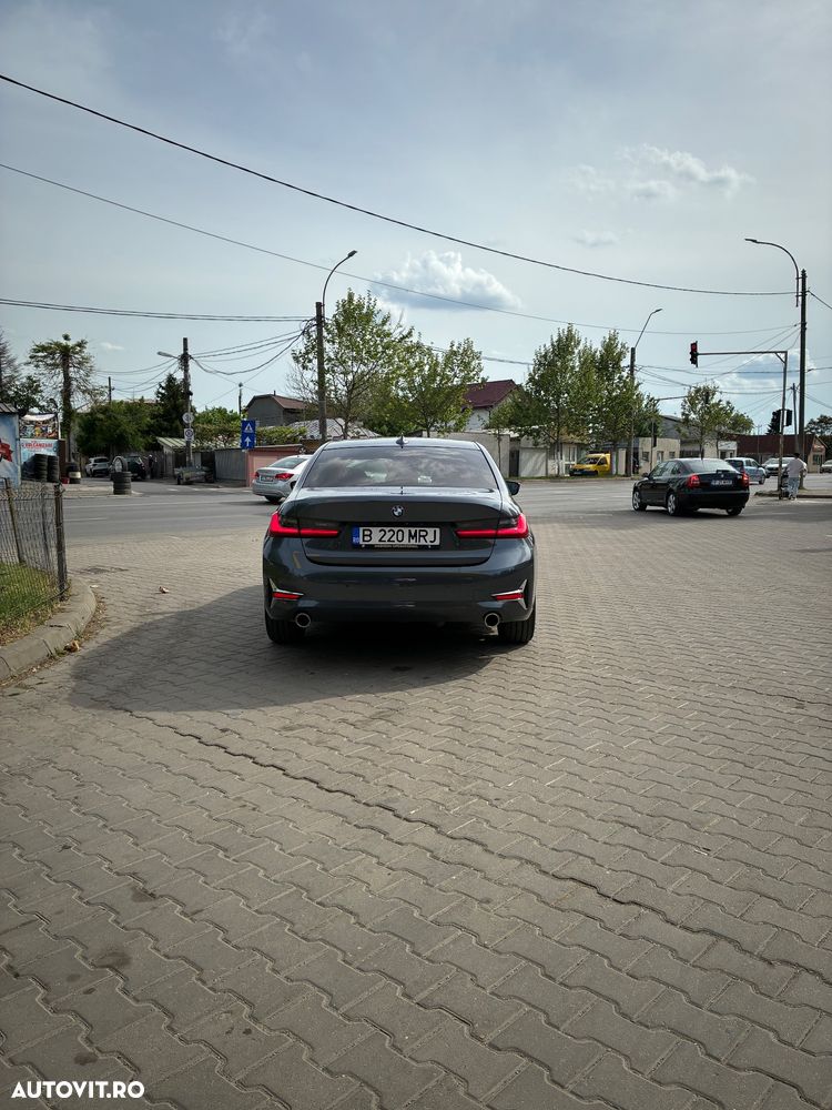 BMW Seria 3 320d xDrive AT Luxury Line - 27