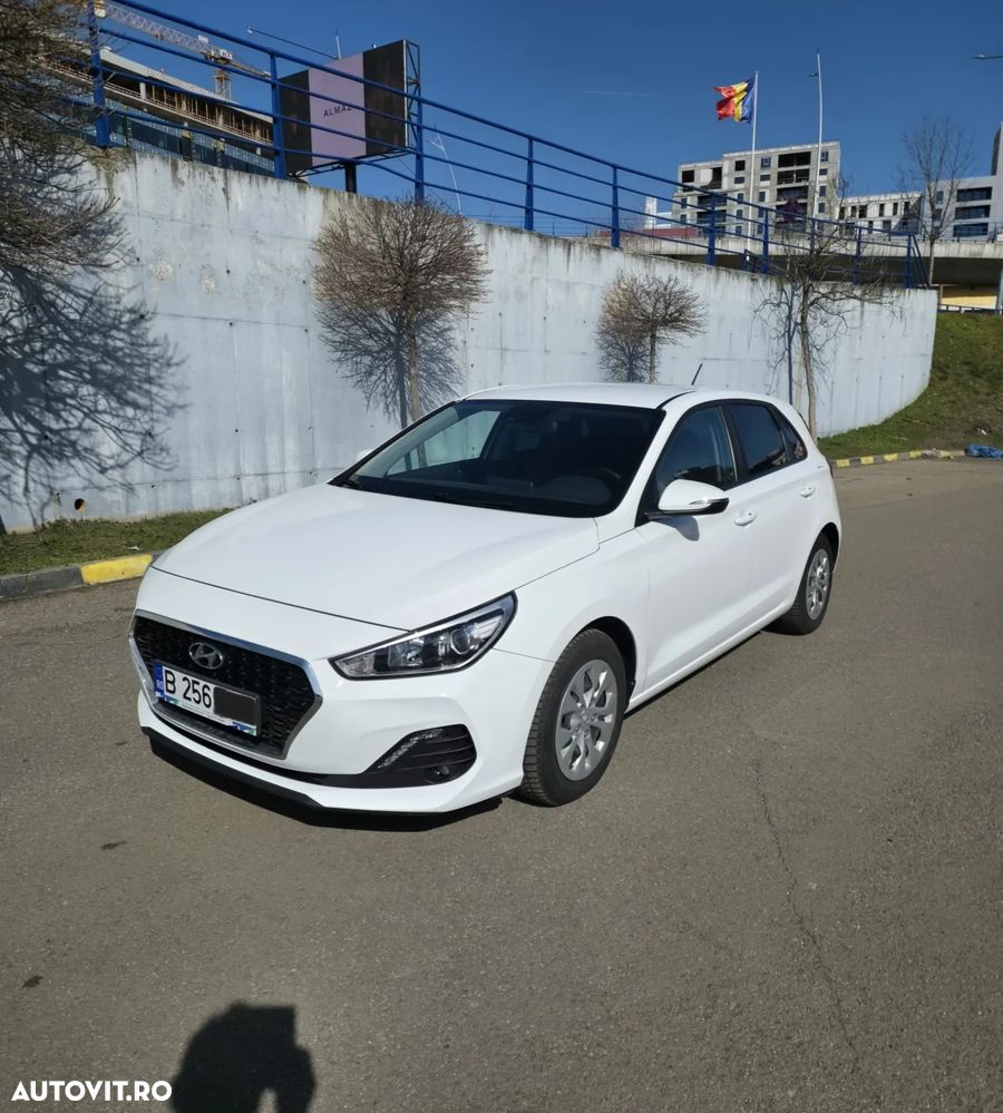 Hyundai i30 1.4 MPi 5DR M/T Comfort - 1