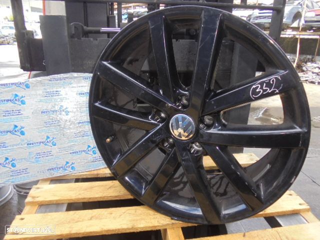Jante Solta 5K0601025L VW GOLF 7 5G FASE 1 2014 1.6TDI 105CV 5P CINZA RATO 51 7.5Jx18 5X112 56.9MM - 5