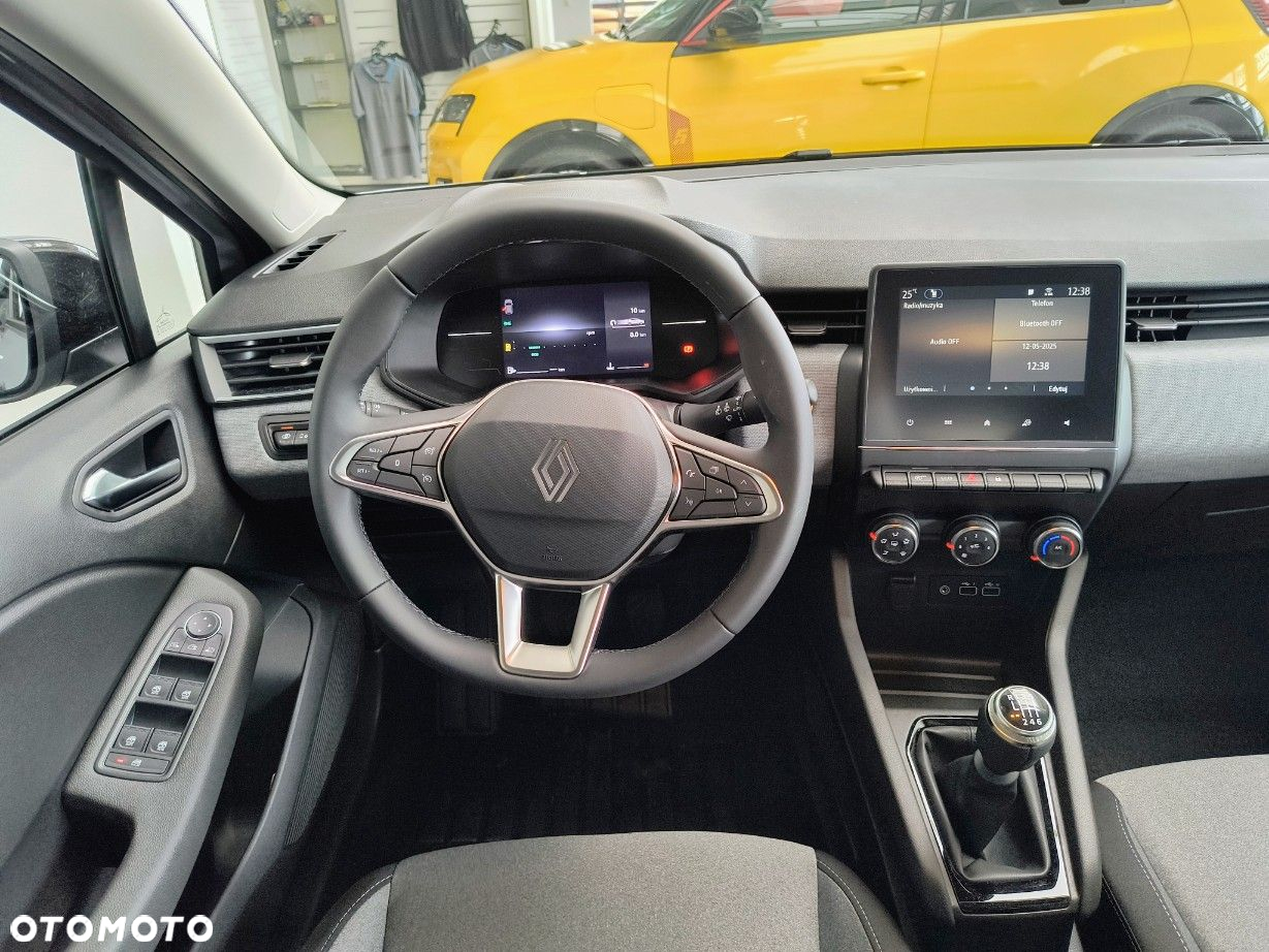 Renault Clio - 11