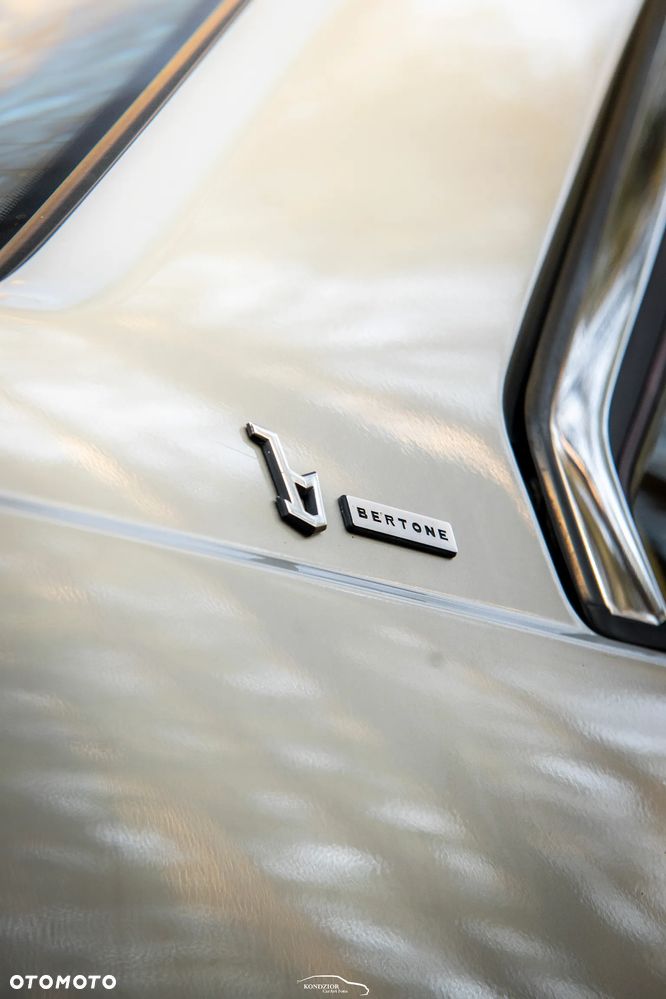 Volvo 780 - 7