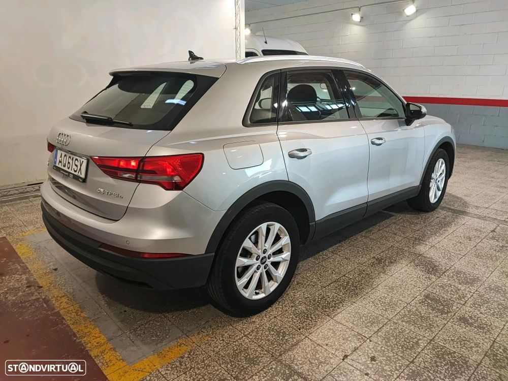 Audi Q3 45 TFSIe S tronic - 4