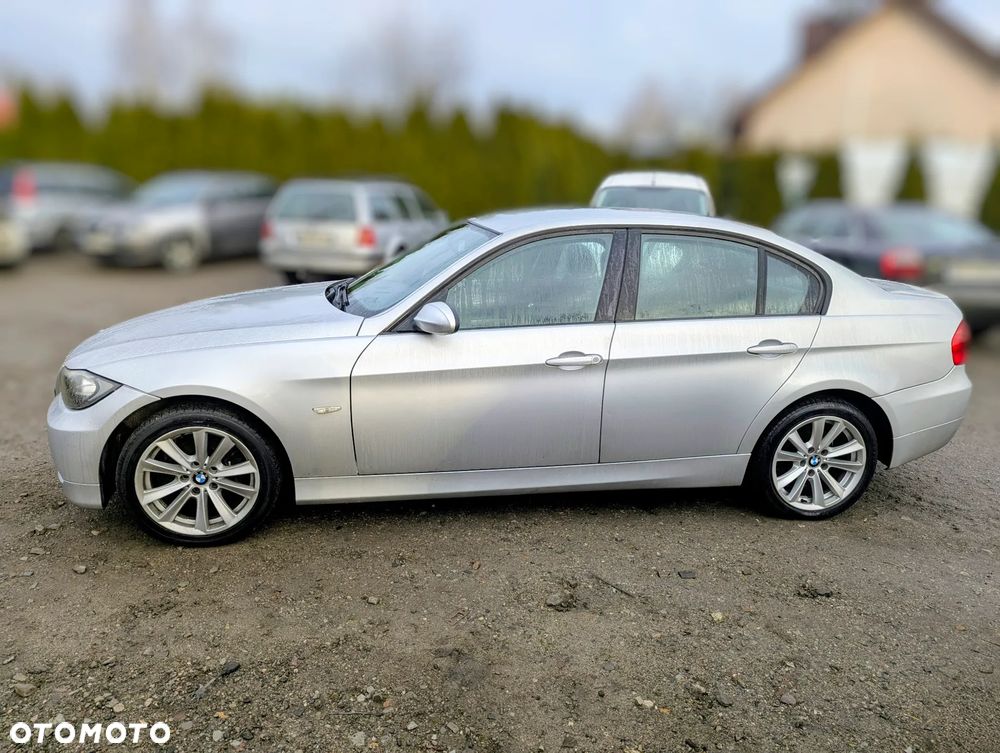 BMW 318D E90 2.0D M47N2 2005 na części - 4