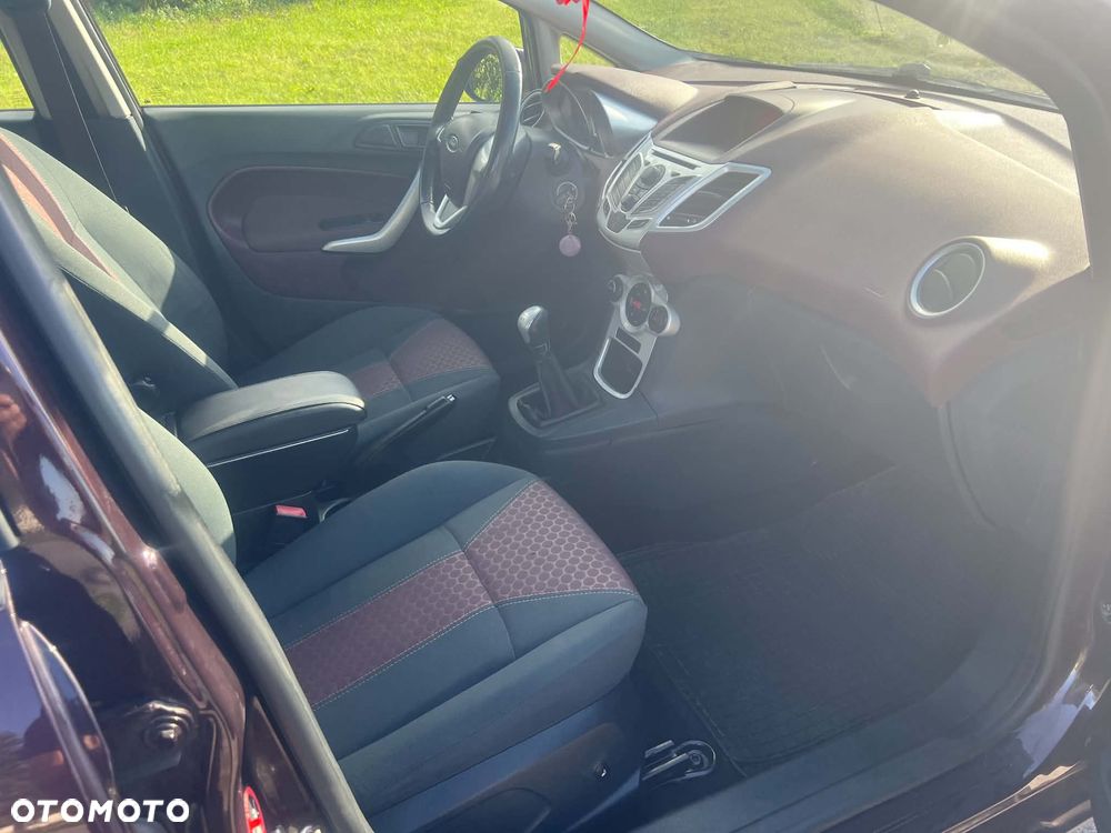 Ford Fiesta 1.6 TDCi Titanium - 13