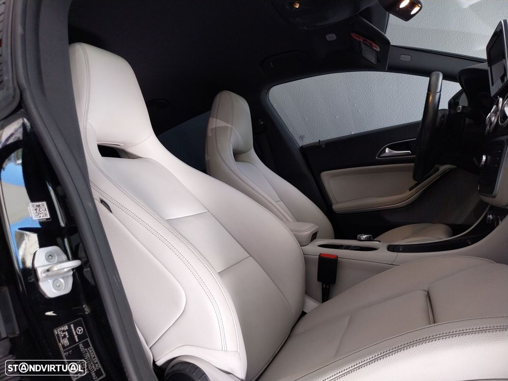 Mercedes-Benz CLA 180 - 9