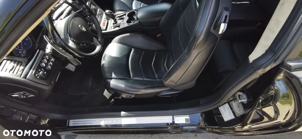 Maserati GranTurismo S Automat - 14