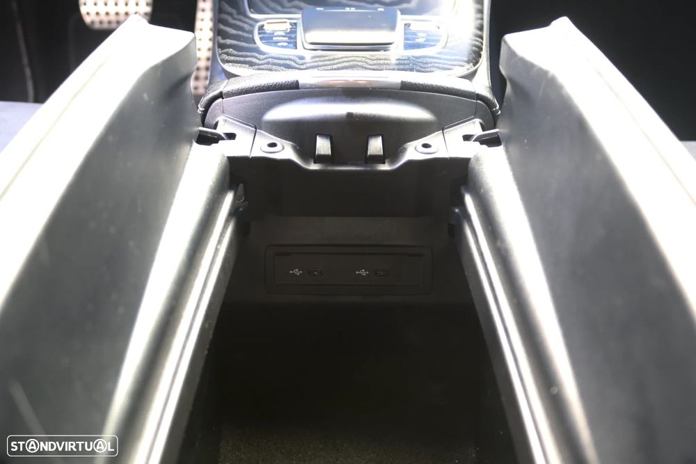 Mercedes-Benz E 220 d AMG Line 7L - 29