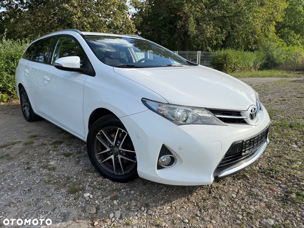 Toyota Auris 2.0 D-4D Edition - 1