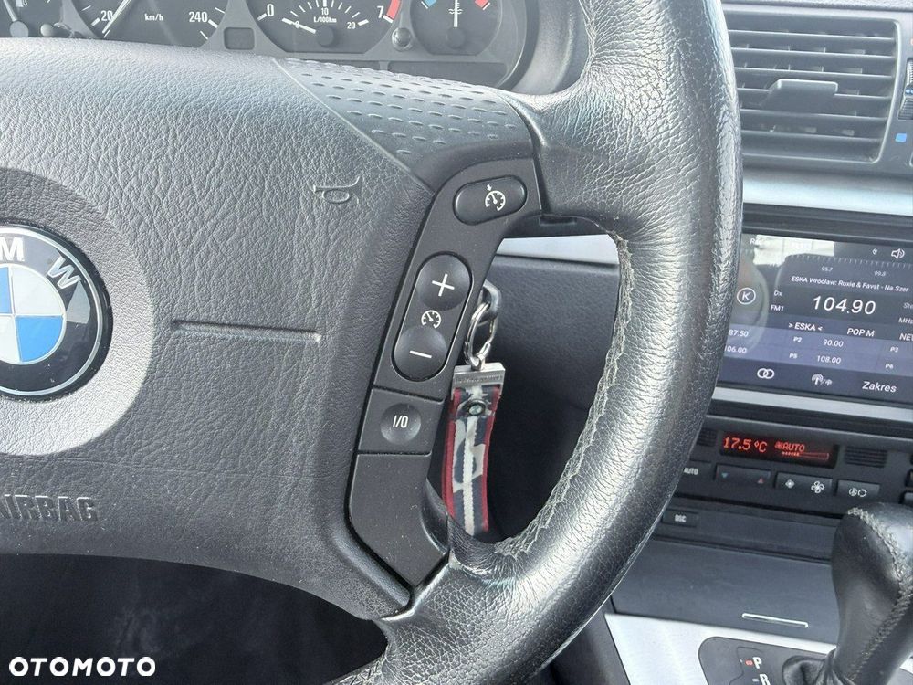 BMW Seria 3 318i - 26