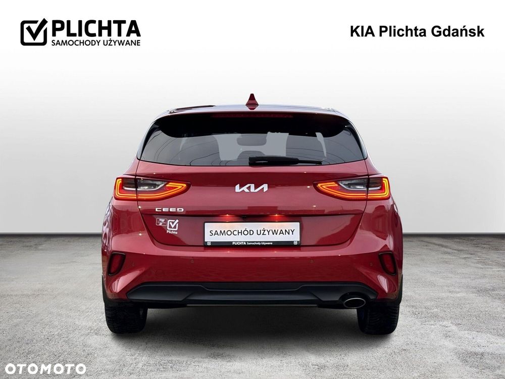Kia Ceed - 8
