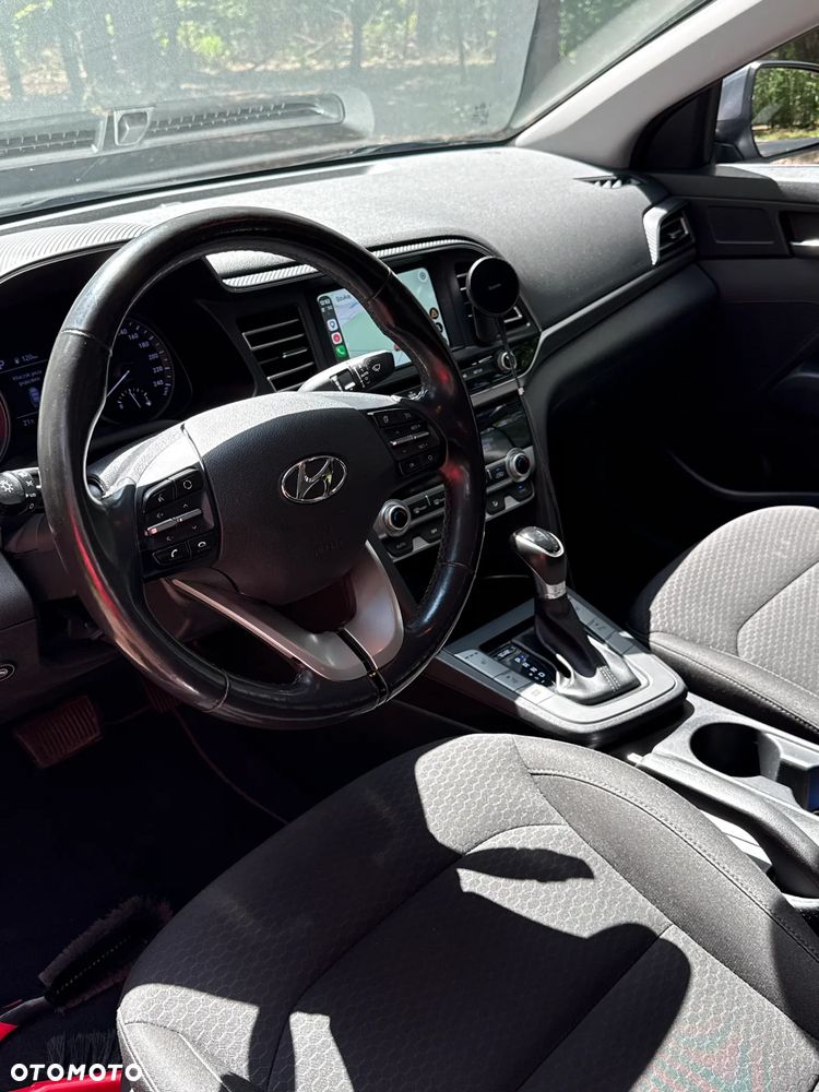 Hyundai Elantra 1.6 Style - 7