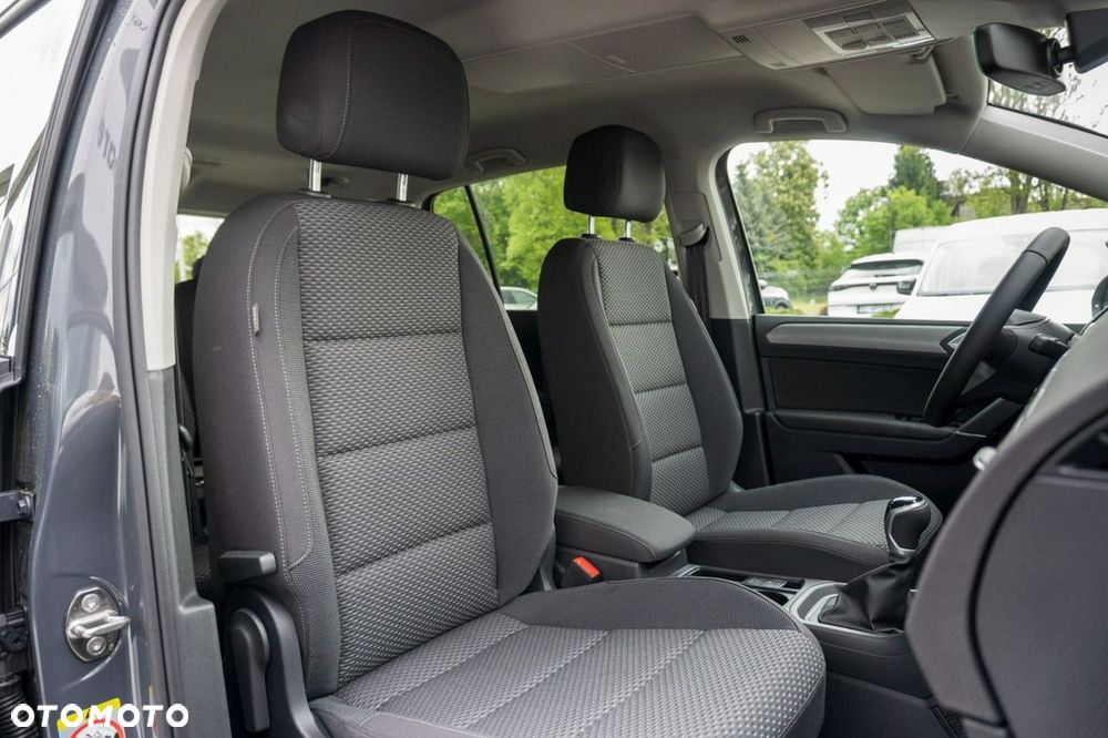 Volkswagen Touran - 14