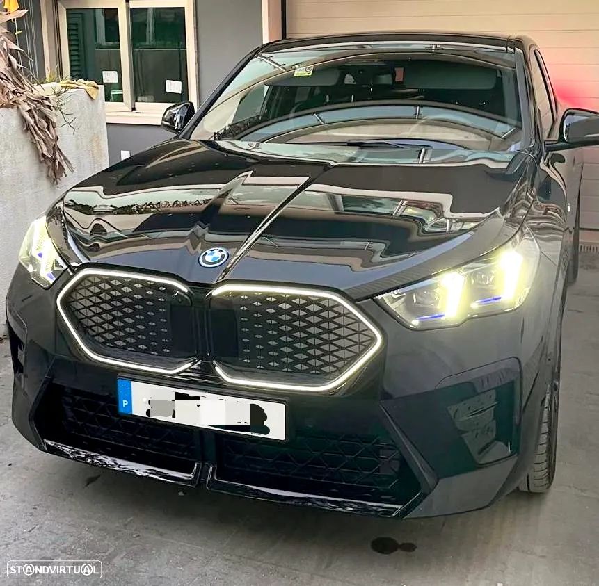BMW iX2 eDrive20 Pack Desportivo M Pro - 9