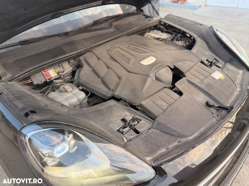 Porsche Cayenne - 14