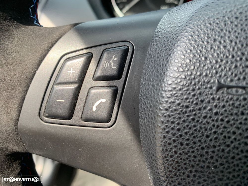 BMW 118 d Pack M - 34