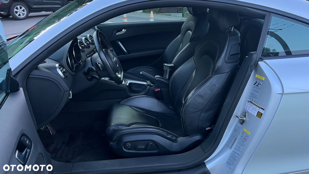 Audi TT S Coupé - 10