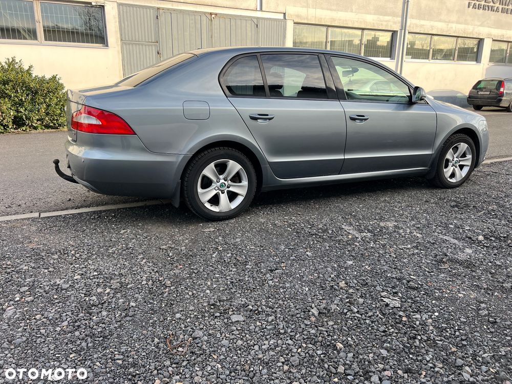 Skoda Superb 1.8 TSI Elegance DSG - 6