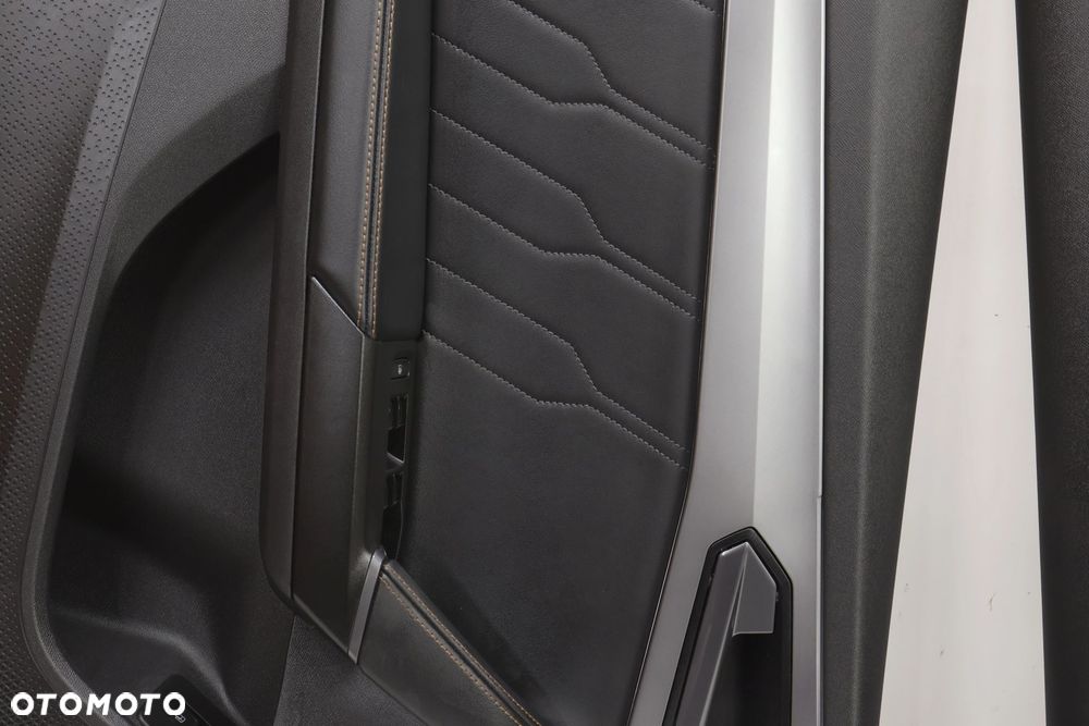 Cupra Formentor fotele kanapa komplet - 16