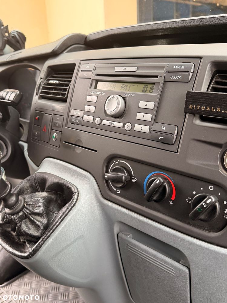 Ford Transit 350L Trend - 11