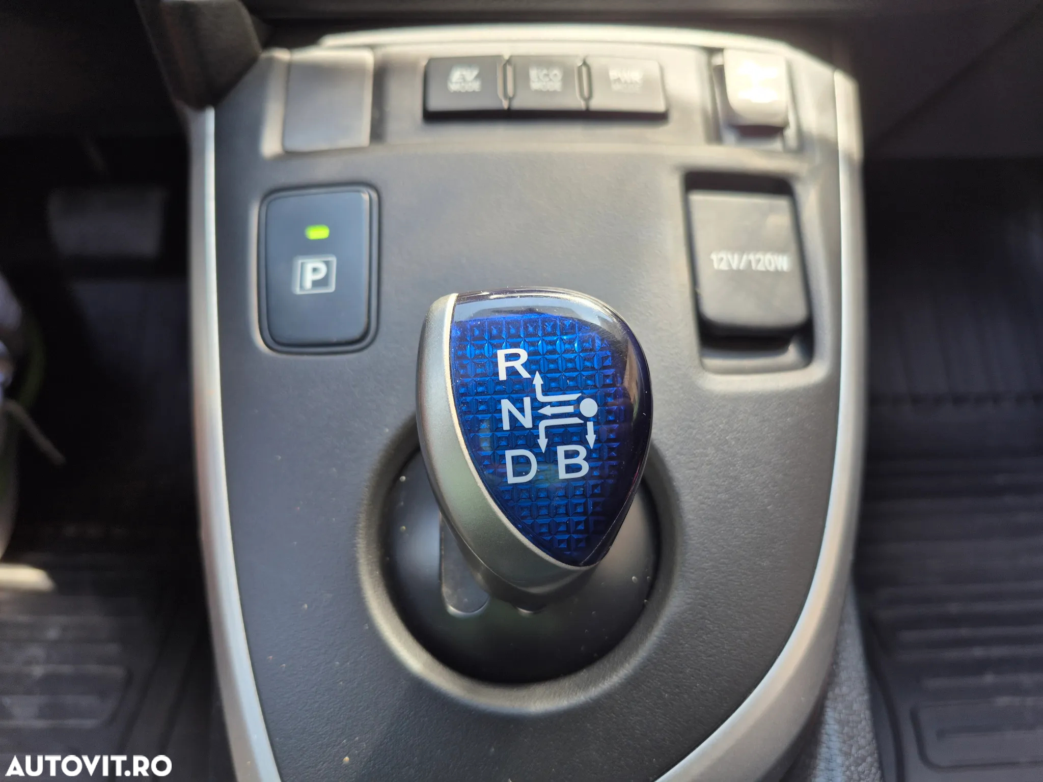 Toyota Auris 1.8 L VVT-i TS Hybrid Luna - 19