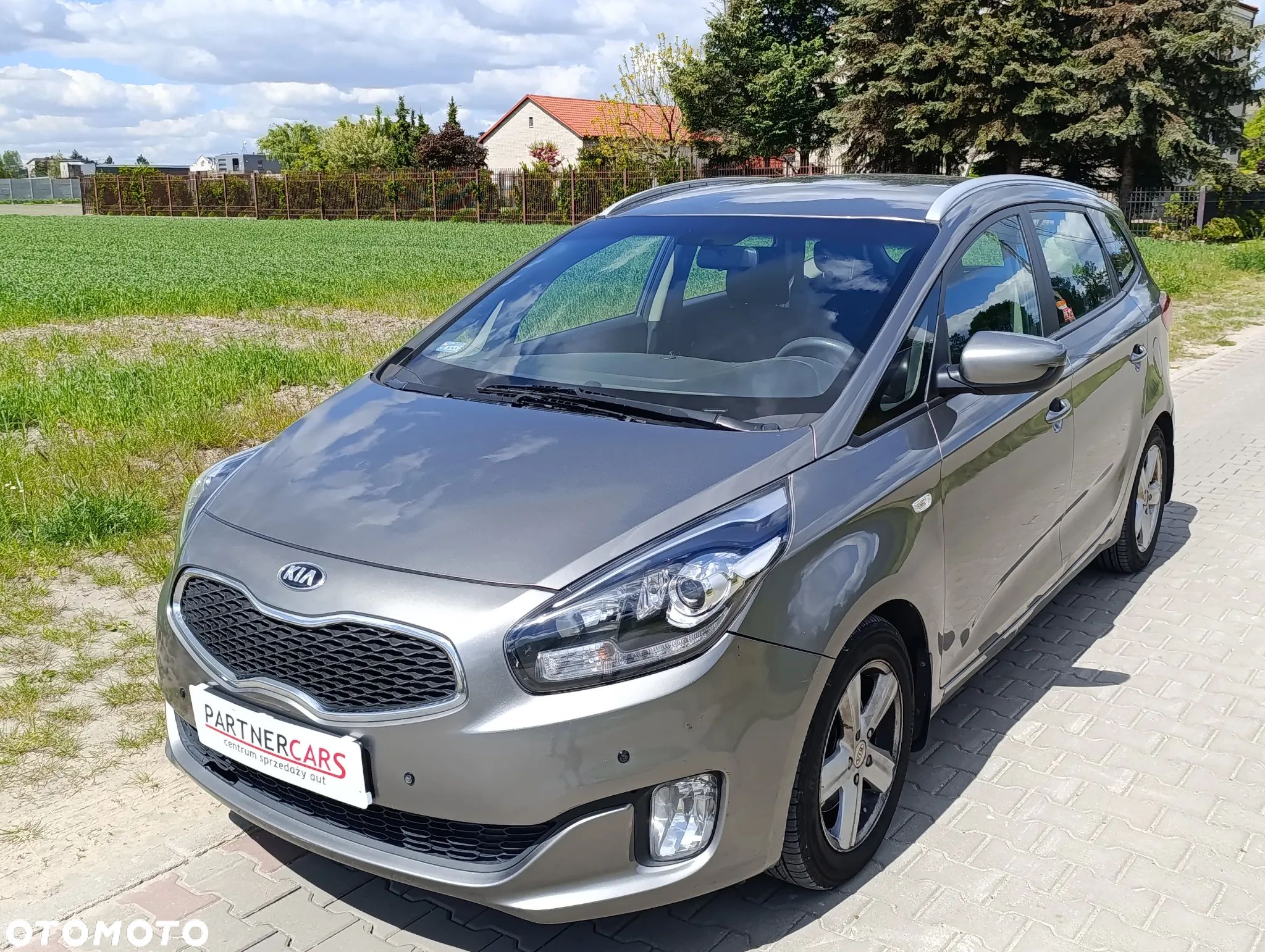 Kia Carens 1.7 CRDi M - 1