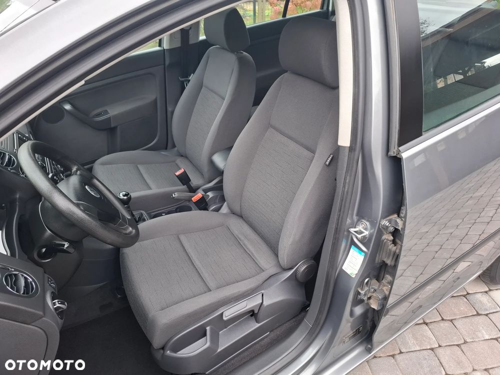 Volkswagen Golf Plus - 34