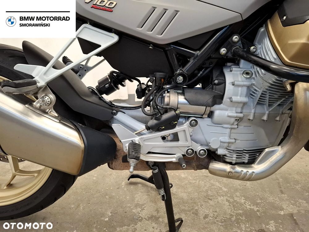 Moto Guzzi V100 Mandello - 13