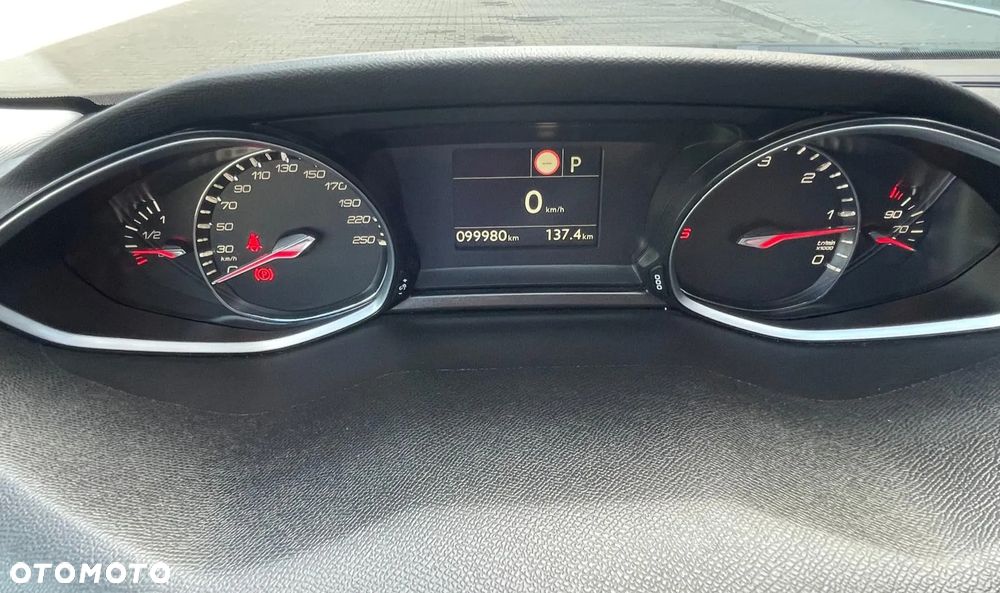 Peugeot 308 1.5 BlueHDi Allure S&S EAT8 - 18