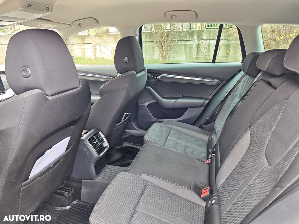 Skoda Octavia 2.0 TDI Style - 9