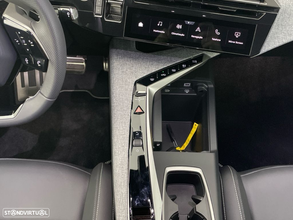Peugeot 3008 1.2 Hybrid GT e-DCS6 - 16