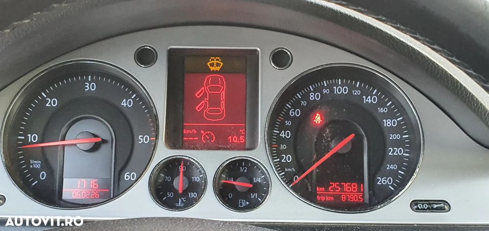 Volkswagen Passat 2.0TDI Comfortline DPF - 9