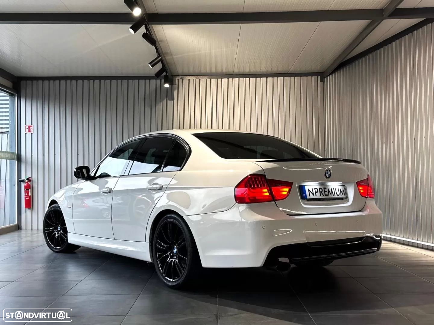 BMW 318 d Auto - 11