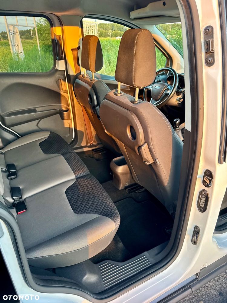 Ford Tourneo Courier 1.0 EcoBoost Trend - 12