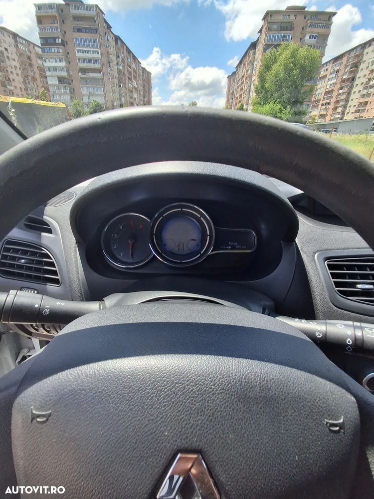 Renault Megane 1.5 dCi Expression - 11