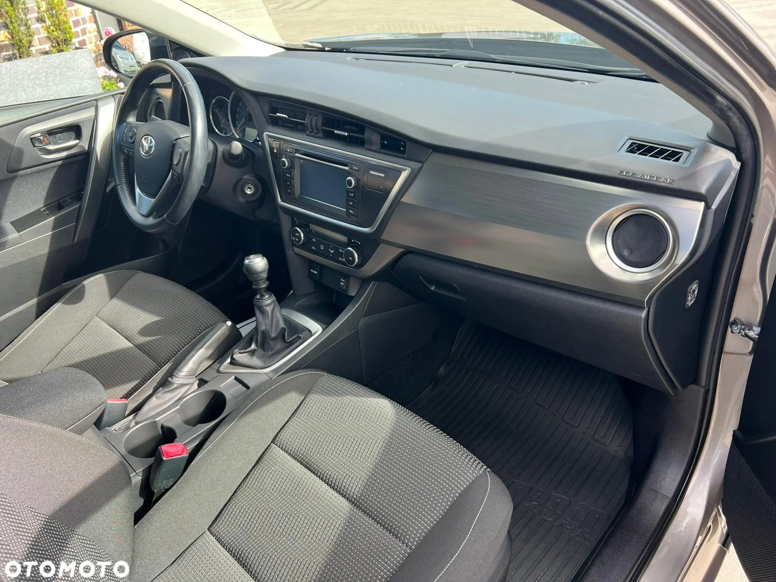 Toyota Auris 1.33 VVT-i Life - 13