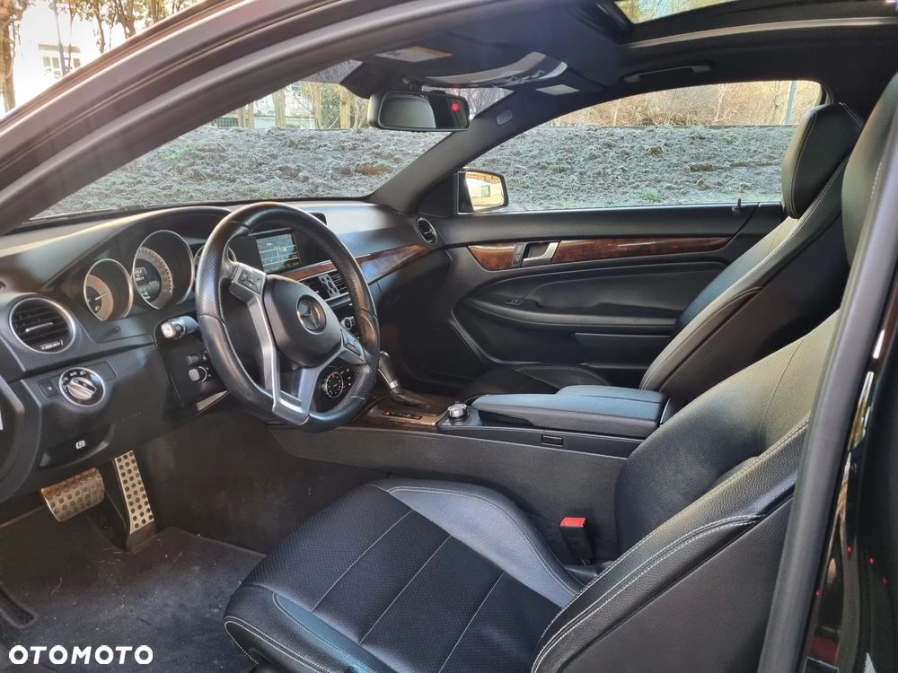 Mercedes-Benz Klasa C 250 CGI BlueEff - 10