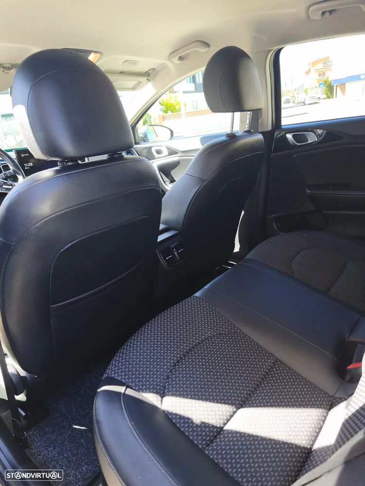 Kia XCeed 1.6 GDi PHEV First Edition+SRF - 13