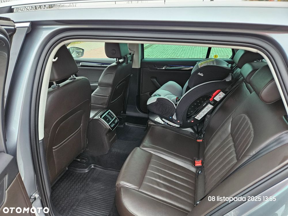 Skoda Superb 2.0 TDI L&K DSG - 16