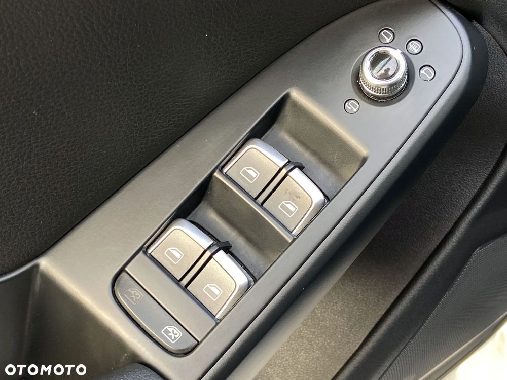 Audi A4 Avant 2.0 TDI e DPF S line Sportpaket - 37