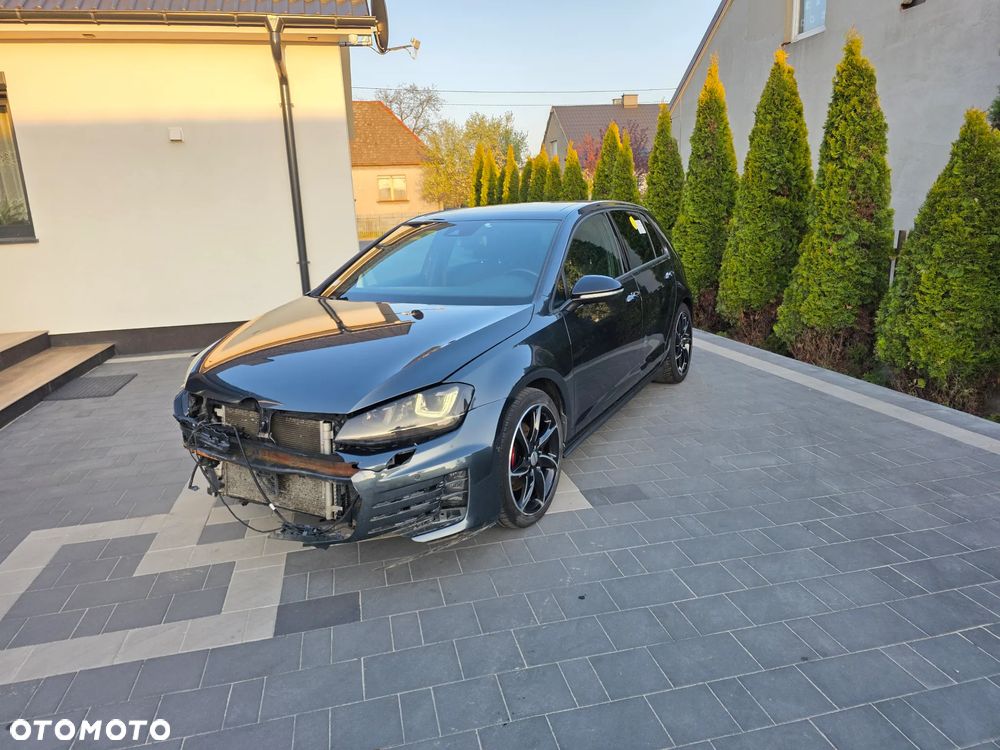 Volkswagen Golf GTD 2.0 TDI SCR DSG - 2