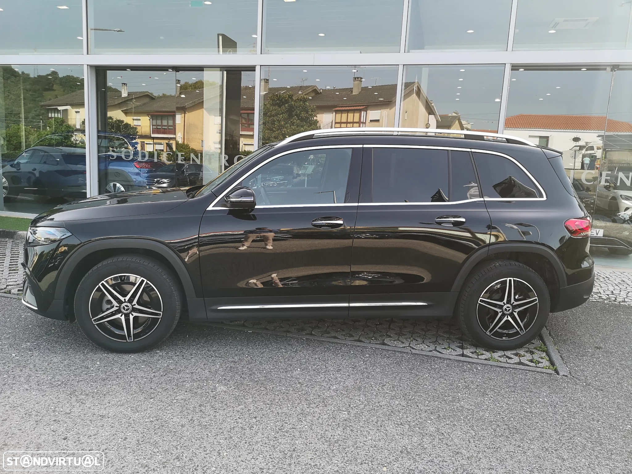 Mercedes-Benz EQB 250 AMG Line - 3