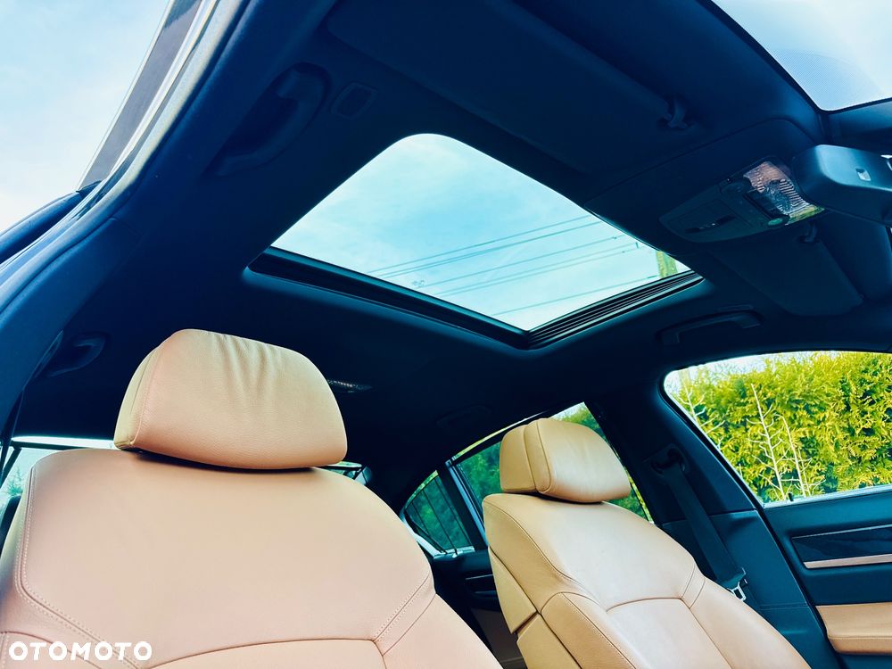 BMW Seria 7 740i - 21