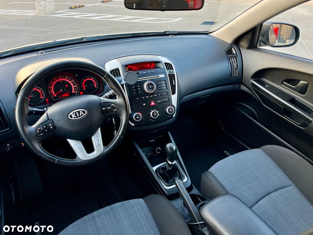 Kia Ceed 1.4 Comfort + - 7