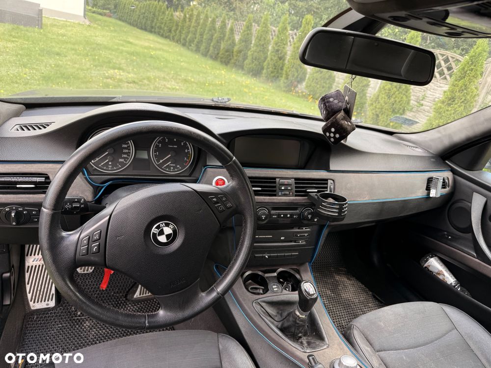 BMW Seria 3 325i - 8