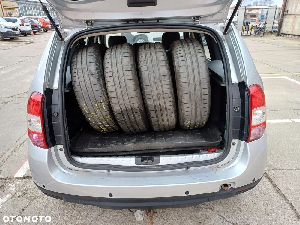 Dacia Duster 1.6 SCe Laureate 4x4 S&S - 14