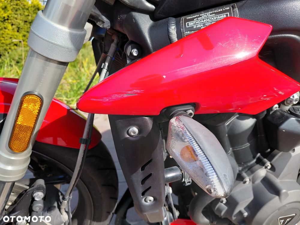 Triumph Street Triple - 16